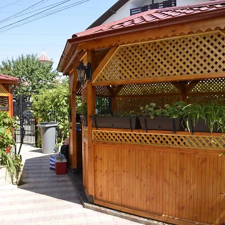 בית הארחה Casa Sarofin 3*