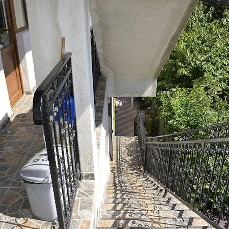 Casa Sarofin בית הארחה קוסטינסטי