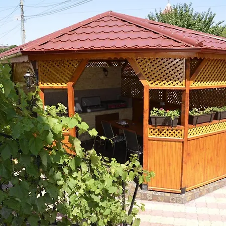 Konukevi Casa Sarofin